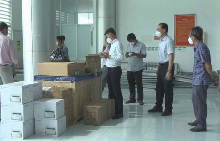 Tập đoàn Phương Trang hỗ trợ vật tư y tế cho huyện Châu Thành 