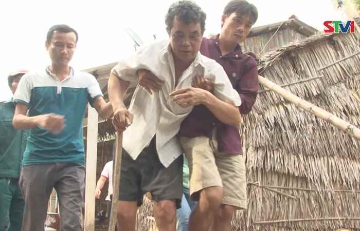 Huyện Cù Lao Dung đã tiến hành di dời 500 hộ dân vào các khu tránh trú an toàn.