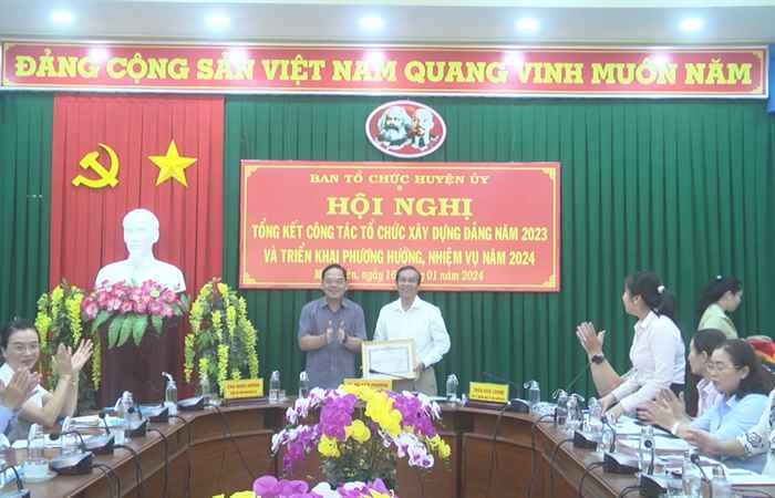 Huyện ủy Mỹ Xuyên tổng kết công tác xây dựng Đảng năm 2023