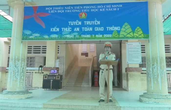 Kế Sách: Công an tuyên truyền Luật giao thông đường bộ trong nhà trường
