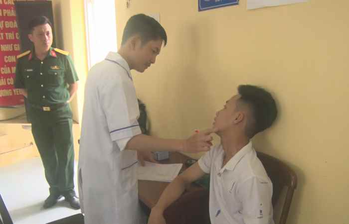 Cù Lao Dung khám sức khoẻ sơ tuyển nghĩa vụ Quân sự năm 2024
