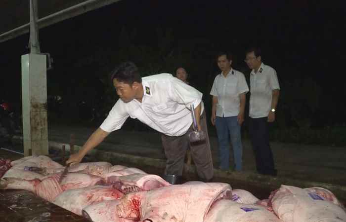 Khuyến nông - Tăng cường công tác kiểm tra vệ sinh thú y tại cơ sở giết mổ và buôn bán sản phẩm thịt động vật
 
