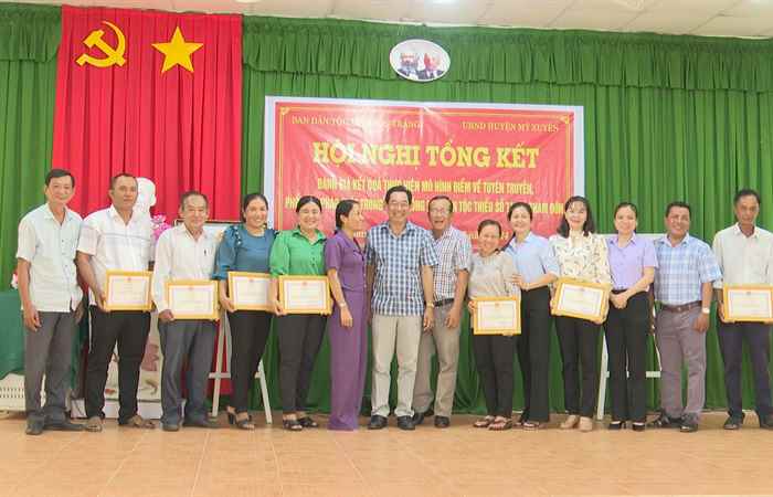 Mỹ Xuyên: Ban Dân tộc tỉnh Sóc Trăng kiểm tra tiến độ xây dựng Nông thôn mới
