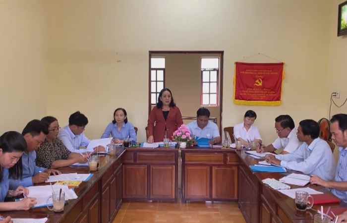 Mỹ Xuyên: Ban Thường vụ Huyện uỷ làm việc với Đảng bộ xã Gia Hoà 2  