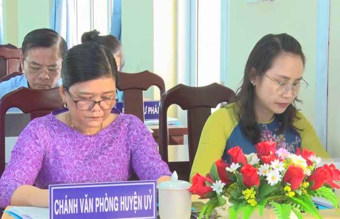 Kỳ họp thứ 16 HĐND huyện Trần Đề, khóa III, nhiệm kỳ 2021 - 2026