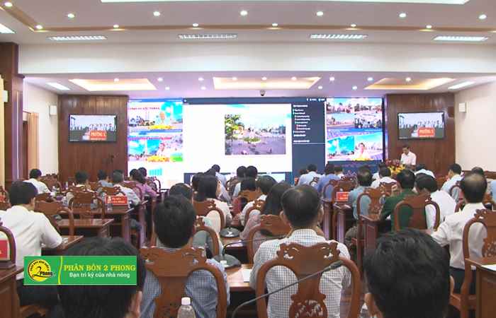 Lãnh đạo tỉnh Sóc Trăng nghe báo cáo mô hình đô thị thông minh  