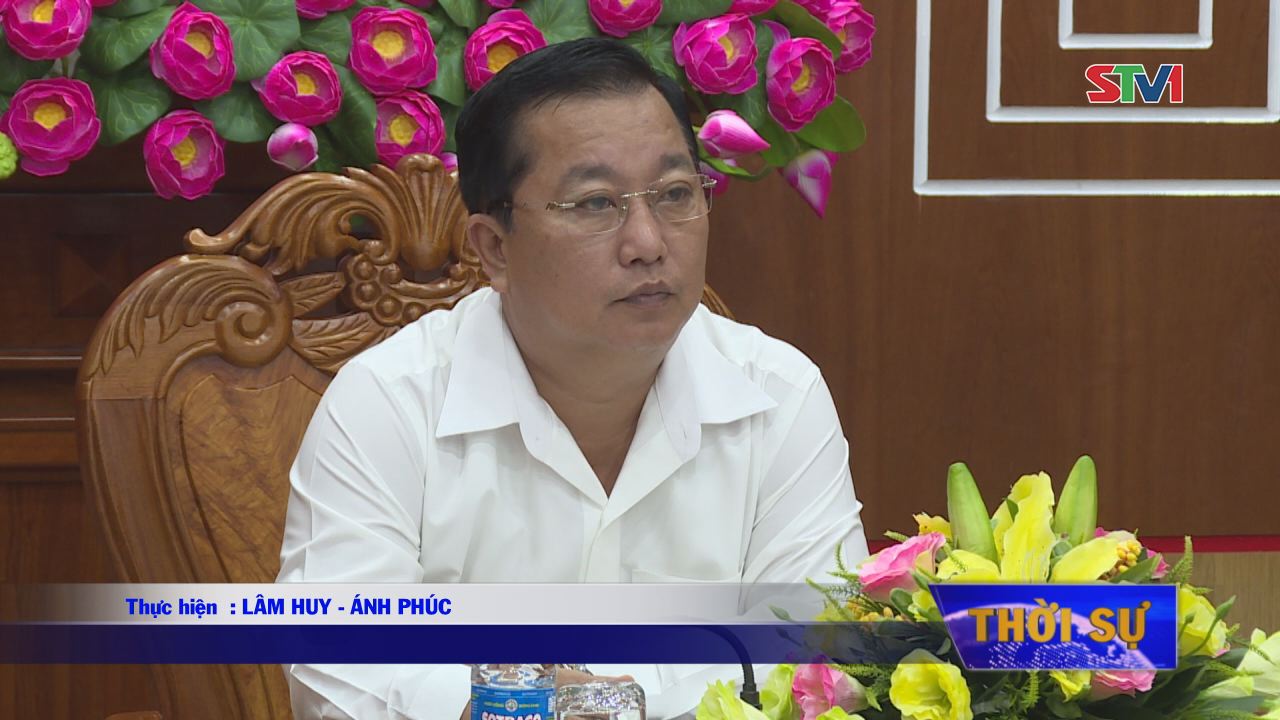 Lãnh đạo UBND tỉnh Sóc Trăng nghe báo cáo về Dự án “Mở rộng nâng cấp đô thị Việt Nam - Tiểu dự án Thành Phố Sóc Trăng, tỉnh Sóc Trăng”