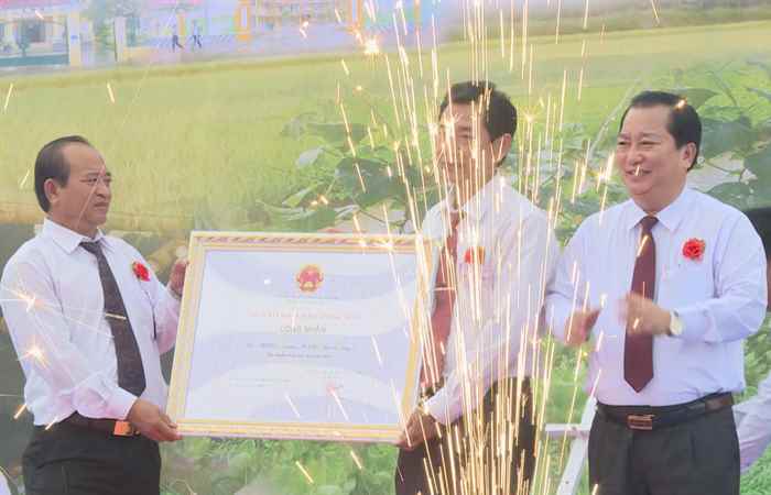 Lễ công bố xã Tham Đôn đạt chuẩn nông thôn mới 