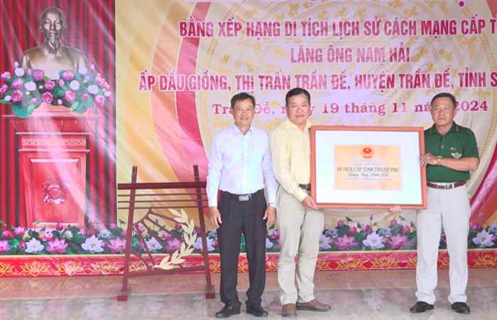 Lễ đón nhận bằng di tích lịch sử cách mạng Lăng Ông Nam Hải