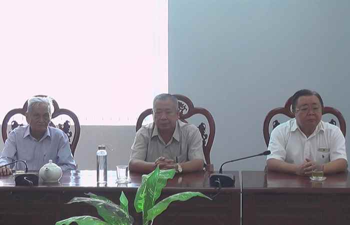 Châu Thành trao Huy hiệu Đảng đợt 2-9 