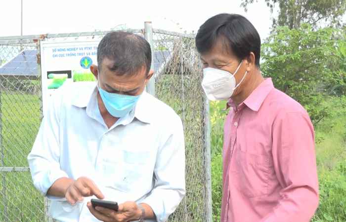 Hiệu quả từ bẫy côn trùng thông minh ở huyện Long Phú