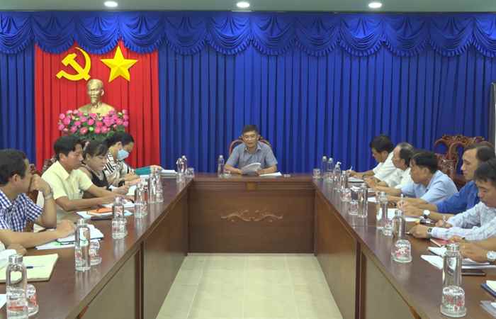 Họp Ban Chỉ đạo thi Tốt nghiệp THPT năm 2022 huyện Long Phú  