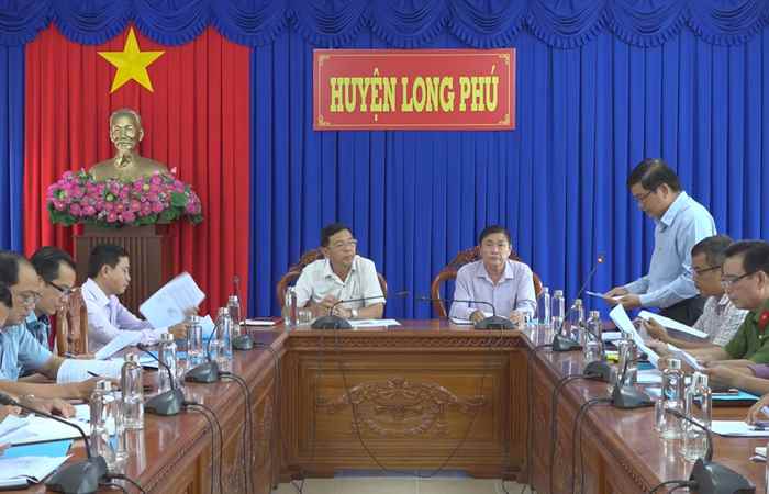 Huyện Long Phú triển khai kế hoạch ứng phó cơn bão số 8 