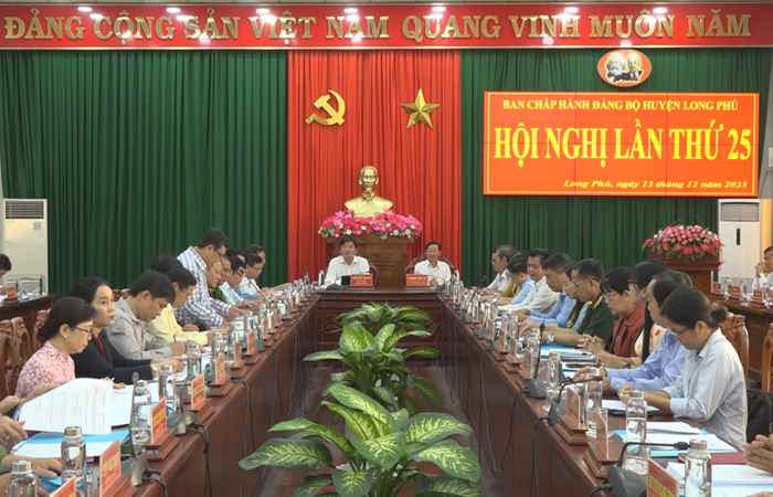 Huyện ủy Long Phú hội nghị lần thứ 25