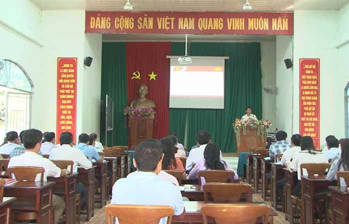 Long Phú tập huấn nghiệp vụ công tác kiểm tra, giám sát và kỷ luật Đảng  