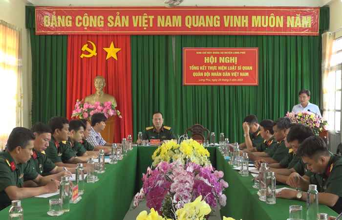 Long Phú tổng kết Luật Sĩ quan Quân đội nhân dân Việt Nam