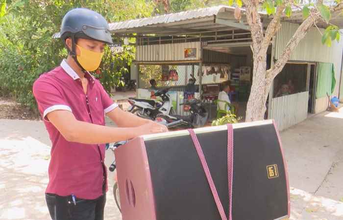 Long Phú tuyên truyền lưu động về phòng, chống dịch Covid-19