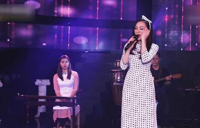 Màu thời gian 18-02-2019