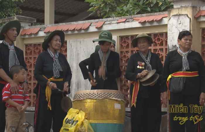 Miền tây trong tôi - Đội lân tóc dài 08-08-2017