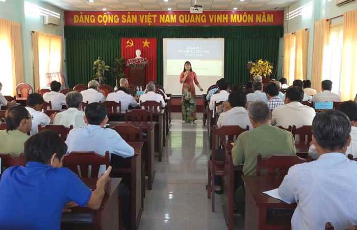 Mỹ Tú bồi dưỡng chính trị và nghiệp vụ cho Cựu chiến binh cơ sở 