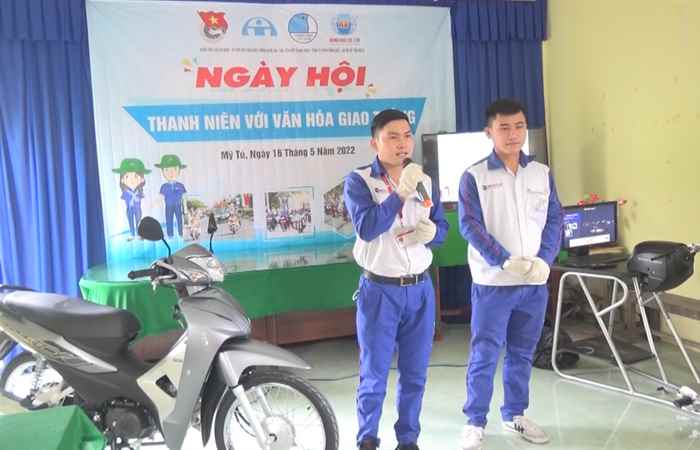 Mỹ Tú: Ngày hội Thanh niên với an toàn giao thông 