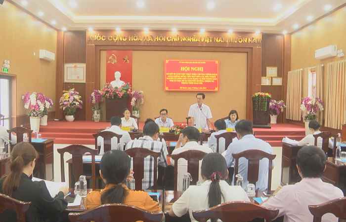 Mỹ Xuyên: Sơ kết 2 năm thực hiện chi trả chính sách an sinh xã hội không dùng tiền mặt