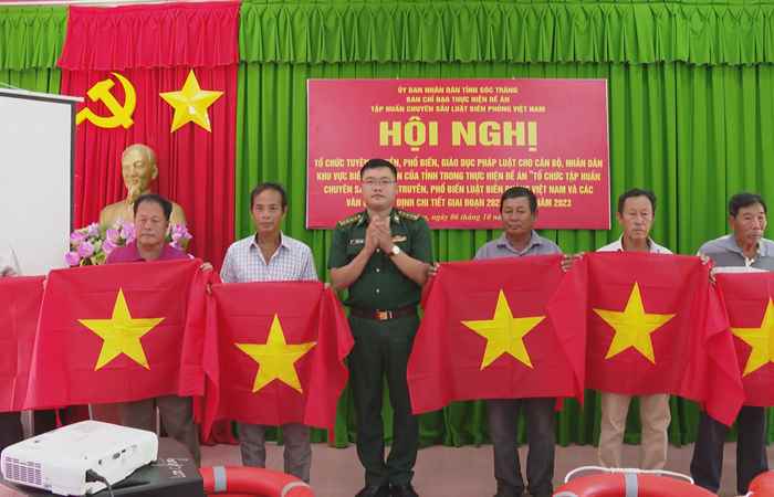 Nâng cao hiểu biết pháp luật cho cán bộ, nhân dân khu vực biên giới biển (01-11-2023)