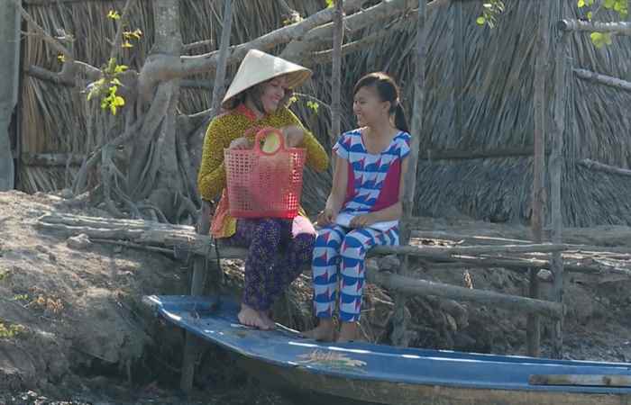 Nét Việt - Cái sàn lãng trước nhà 03-10-2017