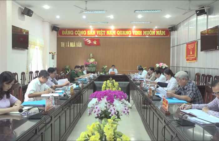 Ngã Năm: Ban Thường vụ Thị uỷ họp lệ tháng 3