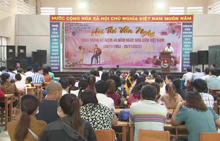 Ngã Năm tổ chức Hội thi văn nghệ kỷ niệm ngày Nhà giáo Việt Nam 