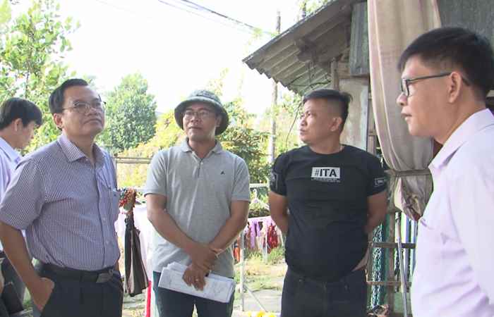 Ngã Năm vận động hộ dân giao mặt bằng Dự án tuyến đường trục phát triển kinh tế Đông - Tây