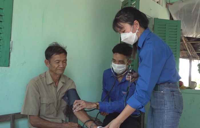 Ngày hội Thầy thuốc trẻ làm theo lời Bác của Thanh niên Trần Đề