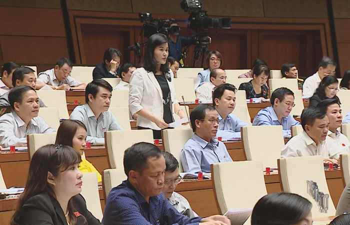 Ngày làm việc thứ 4 kỳ họp 4 - Quốc hội khóa XIV 