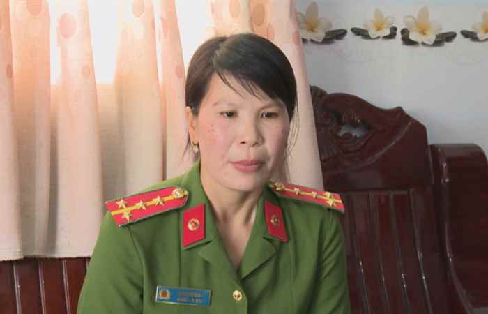 Nữ cán bộ công an cứu sống bé trai bị đuối nước