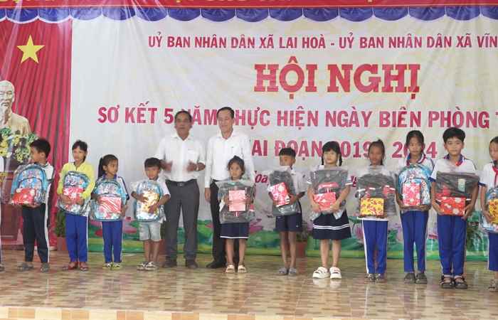 Vĩnh Châu: Sơ kết 5 năm ngày Biên phòng toàn dân