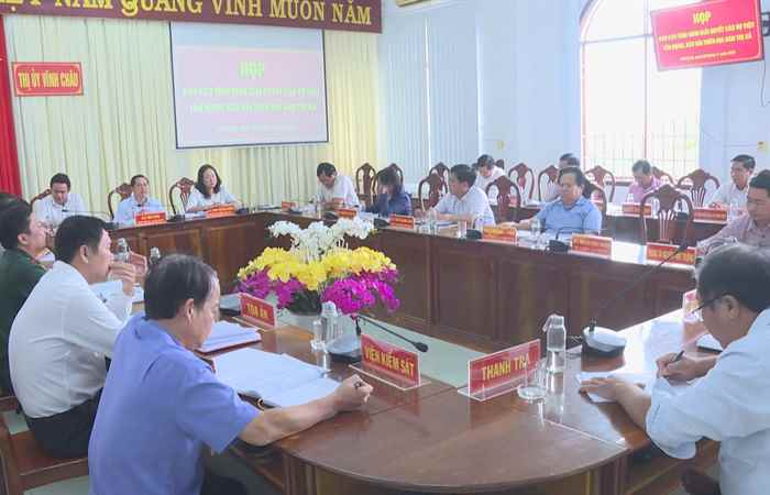 Bí thư Thị uỷ Vĩnh Châu nghe báo cáo kết quả xử lý, giải quyết các vụ việc phức tạp, tồn đọng, kéo dài