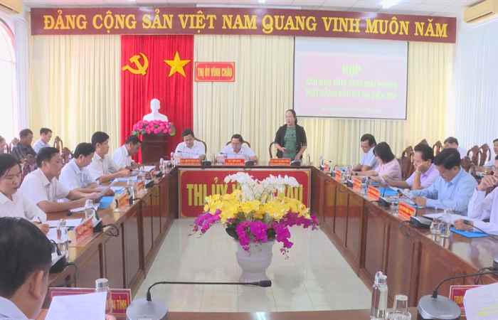 Bí thư Thị uỷ Vĩnh Châu nghe báo cáo tình hình giải phóng mặt bằng các Dự án Điện gió trên địa bàn  