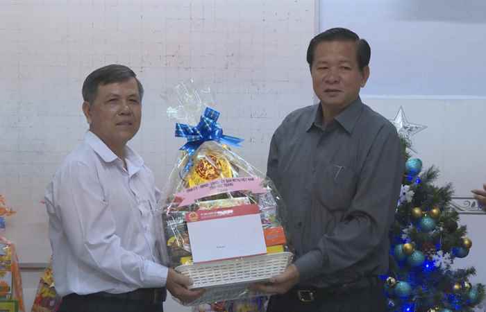 Phó Bí thư Thường trực Tỉnh ủy Sóc Trăng chúc Giáng sinh an lành