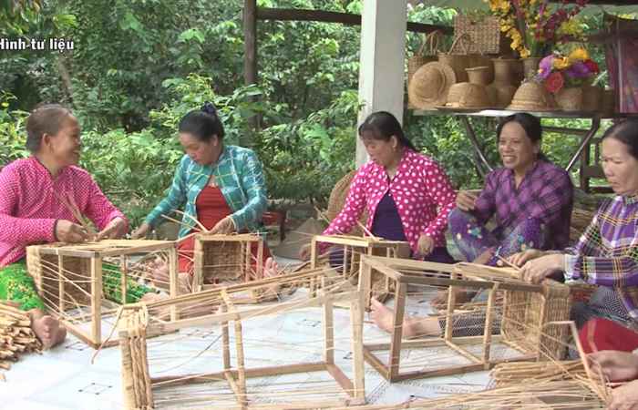Phóng sự: Điển hình Phụ nữ tiêu biểu thực hiện Chỉ thị 05-CT-TW và phong trào thi đua từ các cuộc vận động (16-12-2021)