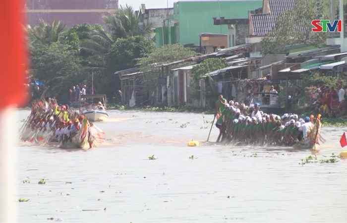 Phóng sự Giải đua Ghe Ngo ngày hội Khmer Nam bộ 2017
