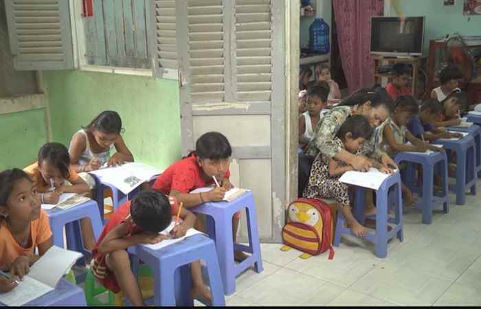 Phóng sự Lớp học từ tình thương 10-07-2017
