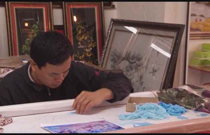 Phóng sự - Sức sống nghề thêu tay 