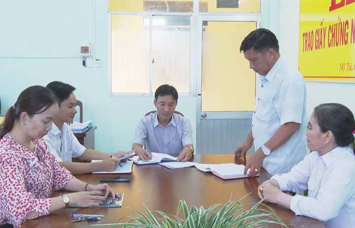 Phòng Tư pháp huyện Mỹ Tú học tập và làm theo tấm gương đạo đức Hồ Chí Minh (08-10-2023)