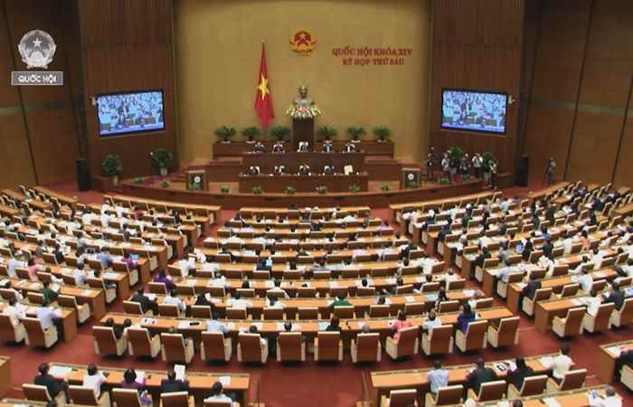 Quốc hội thảo luận kế hoạch phát triển kinh tế - xã hội năm 2018