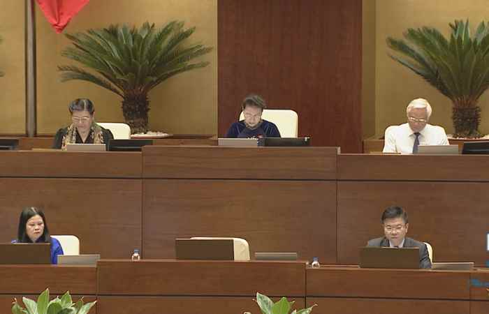 Quốc Hội thảo luận Luật trợ giúp pháp lý sửa đổi và các vấn đề xung sân bay Long Thành