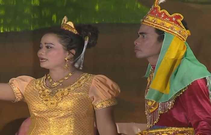 Sân khấu Dù kê 17-06-2018