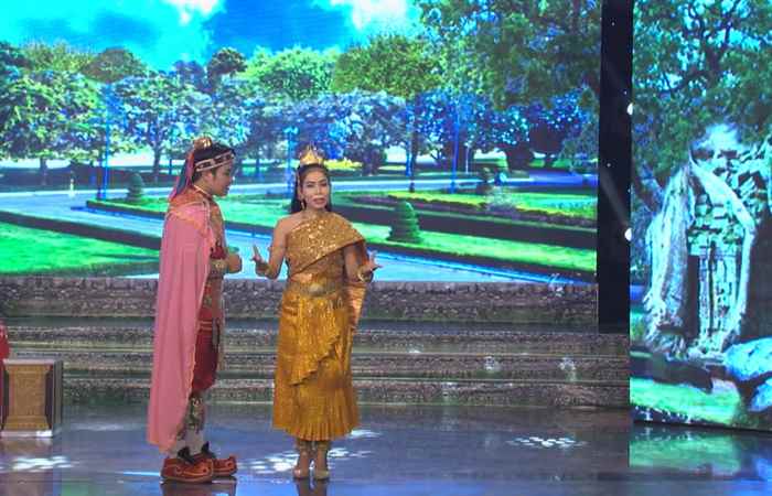 Sân khấu Dù kê 19-08-2018