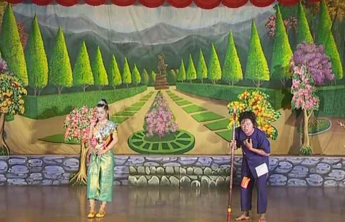 Sân khấu Dù kê 25-11-2018