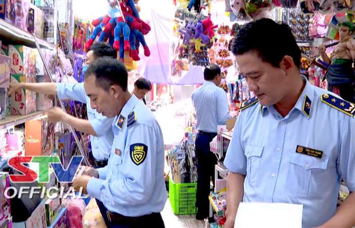 Sóc Trăng: Chi cục quản lý thị trường kiểm tra, tuyên truyền pháp luật về sản xuất, kinh doanh