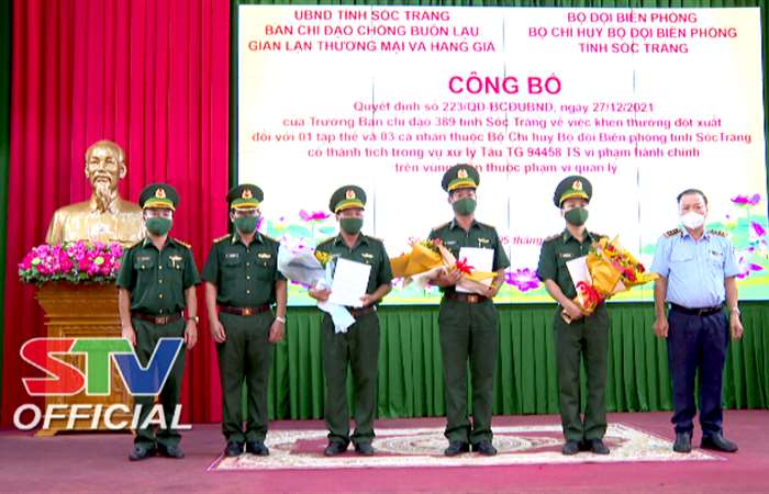  Khen thưởng đột xuất tập thể, cá nhân có thành tích trong xử lý tàu chở lậu dầu